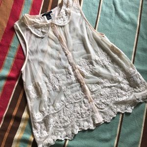 Lace cream blouse M
